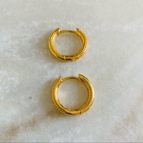 Medium Gold Texture Hoops - Picture 2 of 12